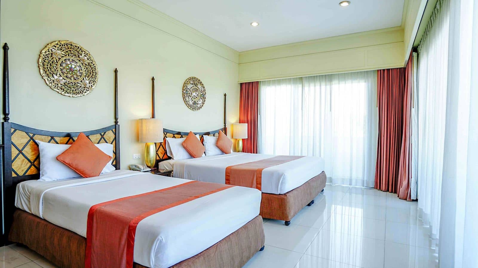 rooms-deluxe-room