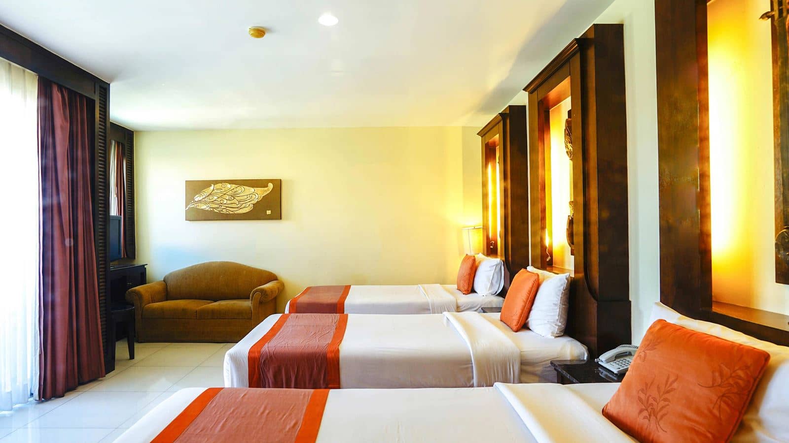 rooms-deluxe-room