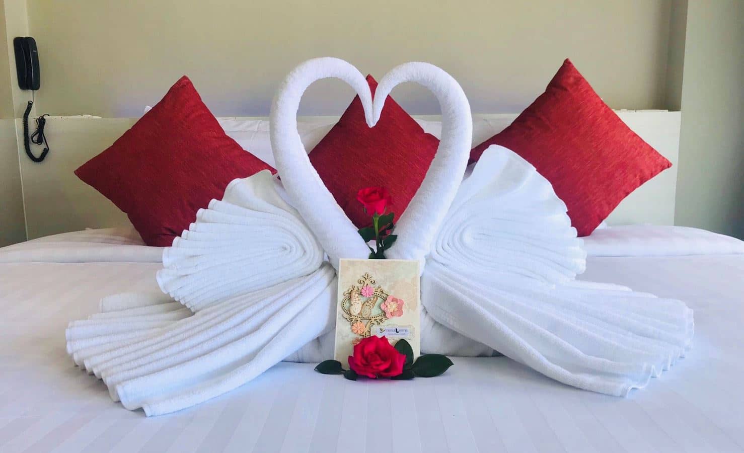 rooms-deluxe-room