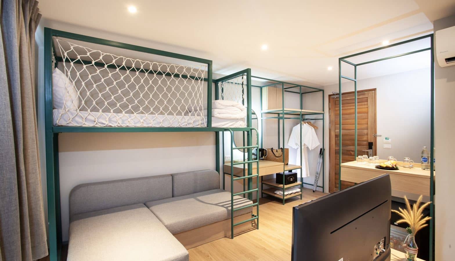 rooms-family-room