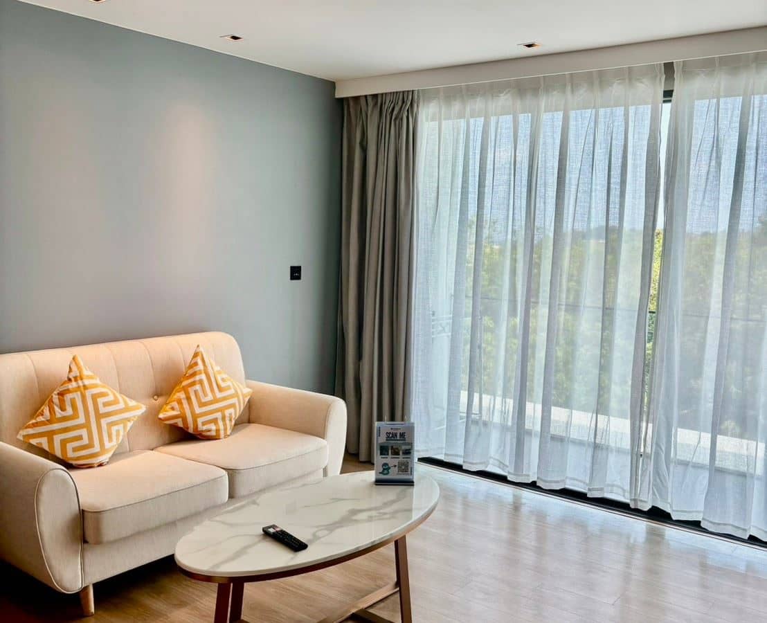 rooms-deluxe-suite