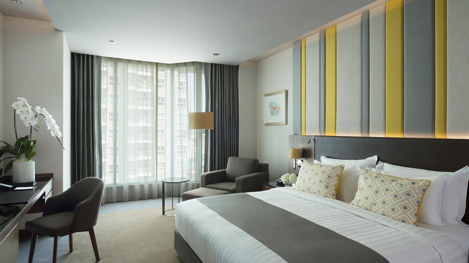 rooms-deluxe-room