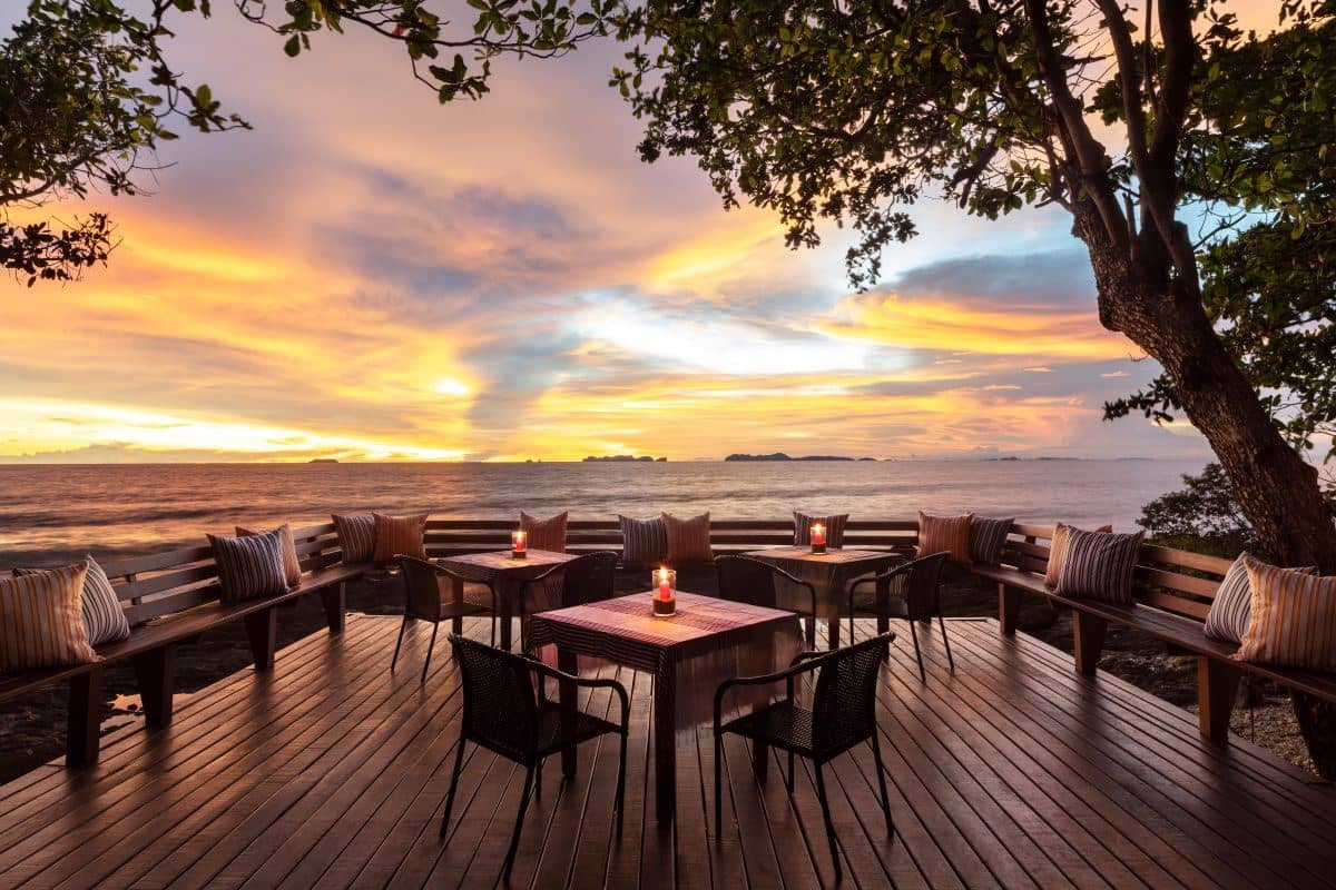 restaurants-the-reggae-bar