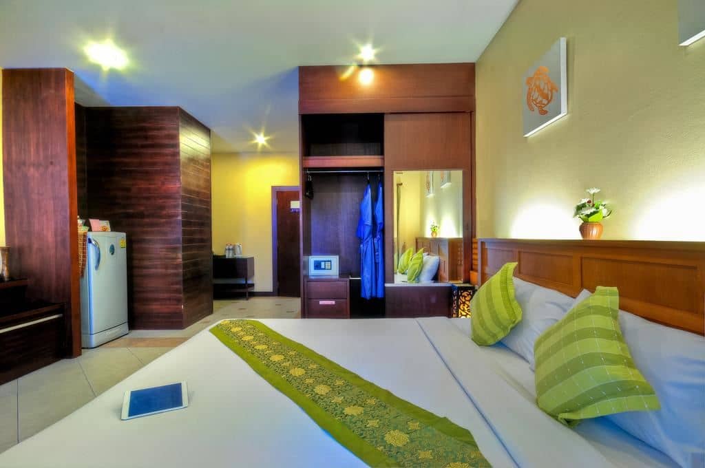 rooms-deluxe-city-view