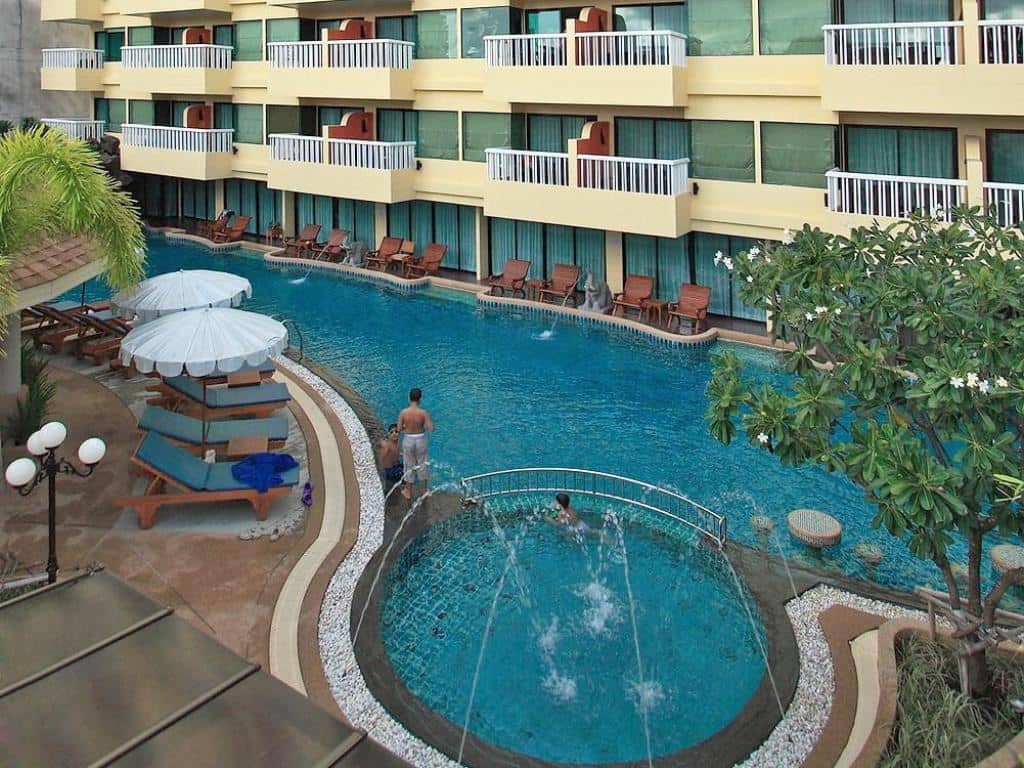 pools-outdoor-pool