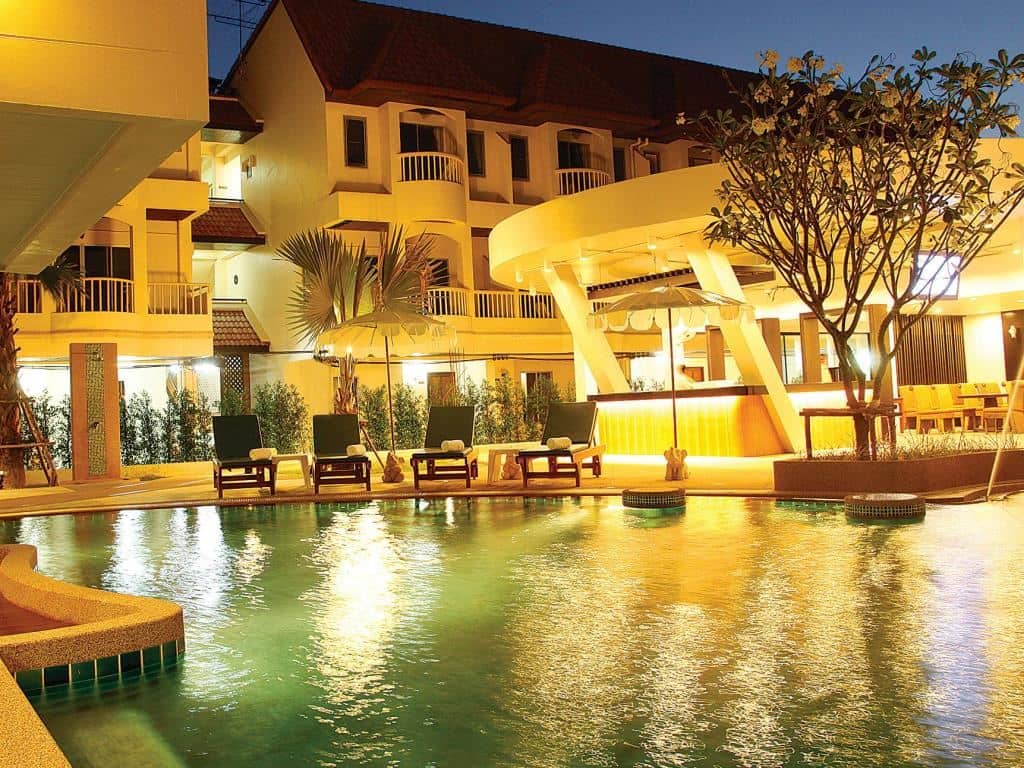 pools-outdoor-pool