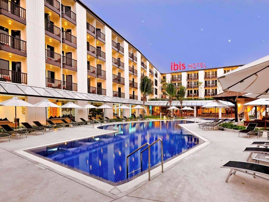 pools-outdoor-pool