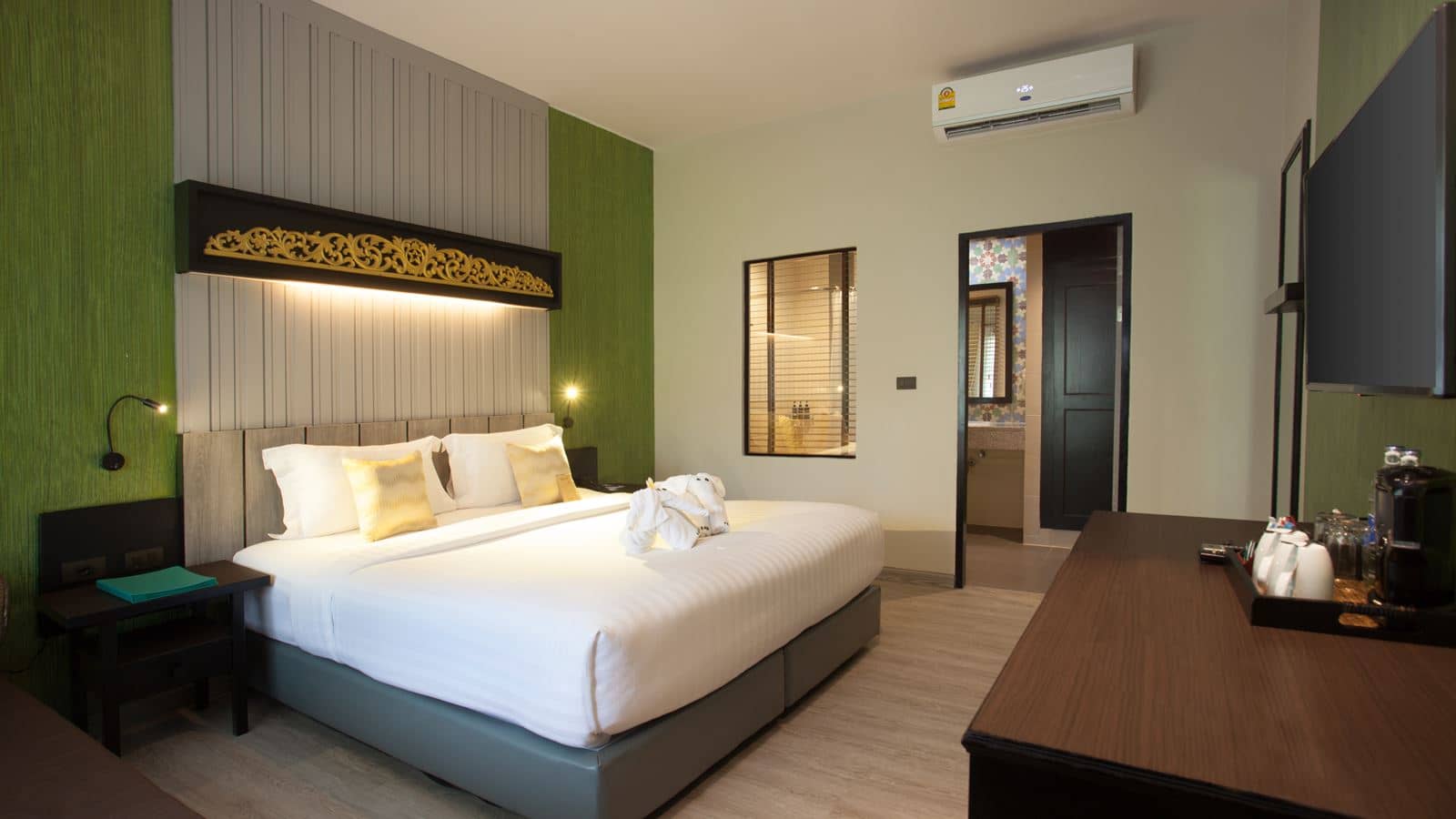 rooms-superior-child-sharing-bed
