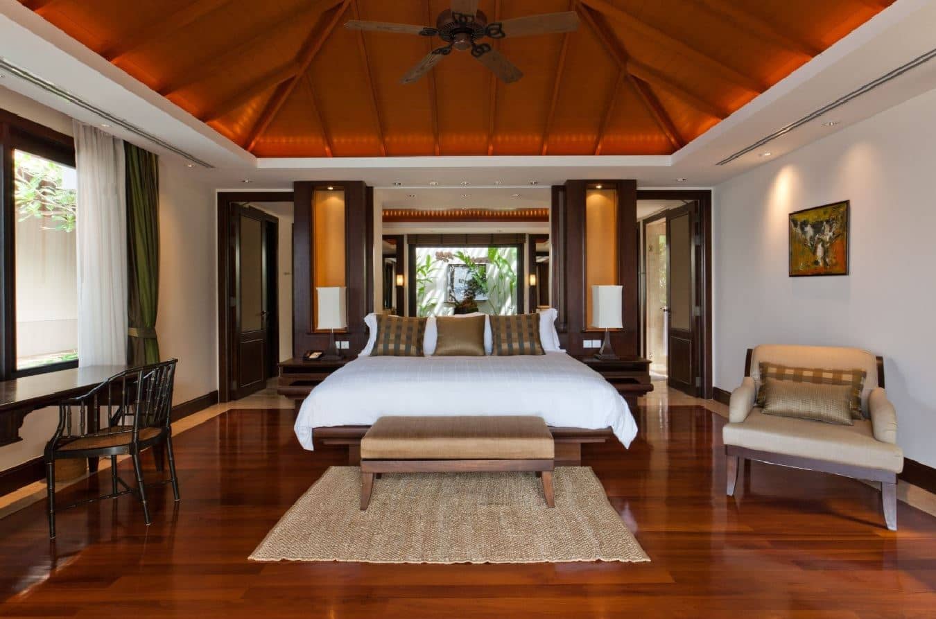 rooms-4-bedroom-ocean-front-residence