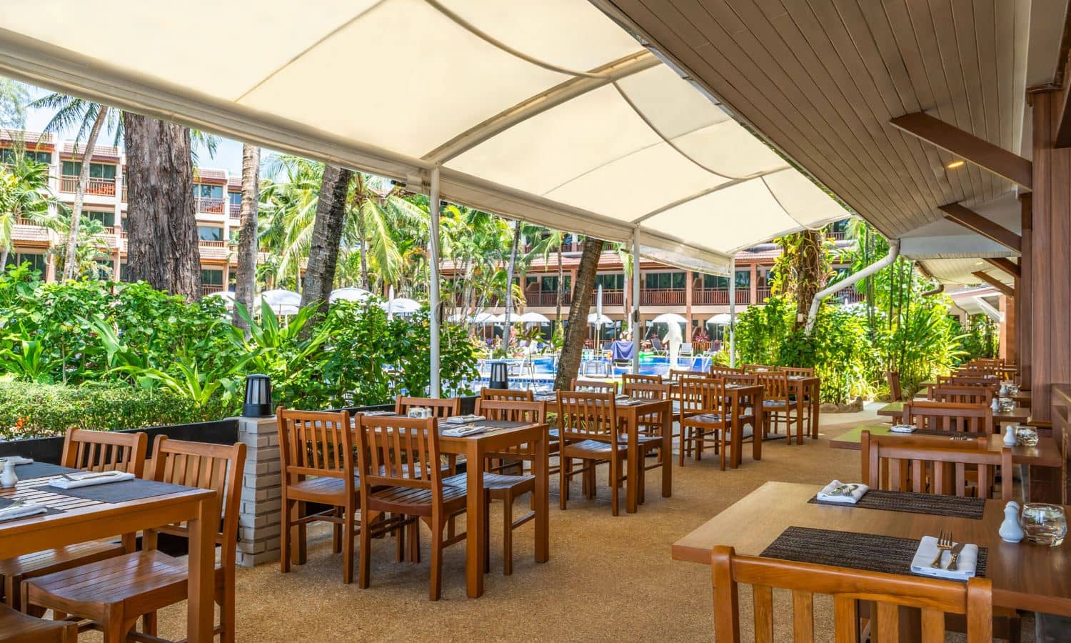 restaurants-the-beach-restaurant