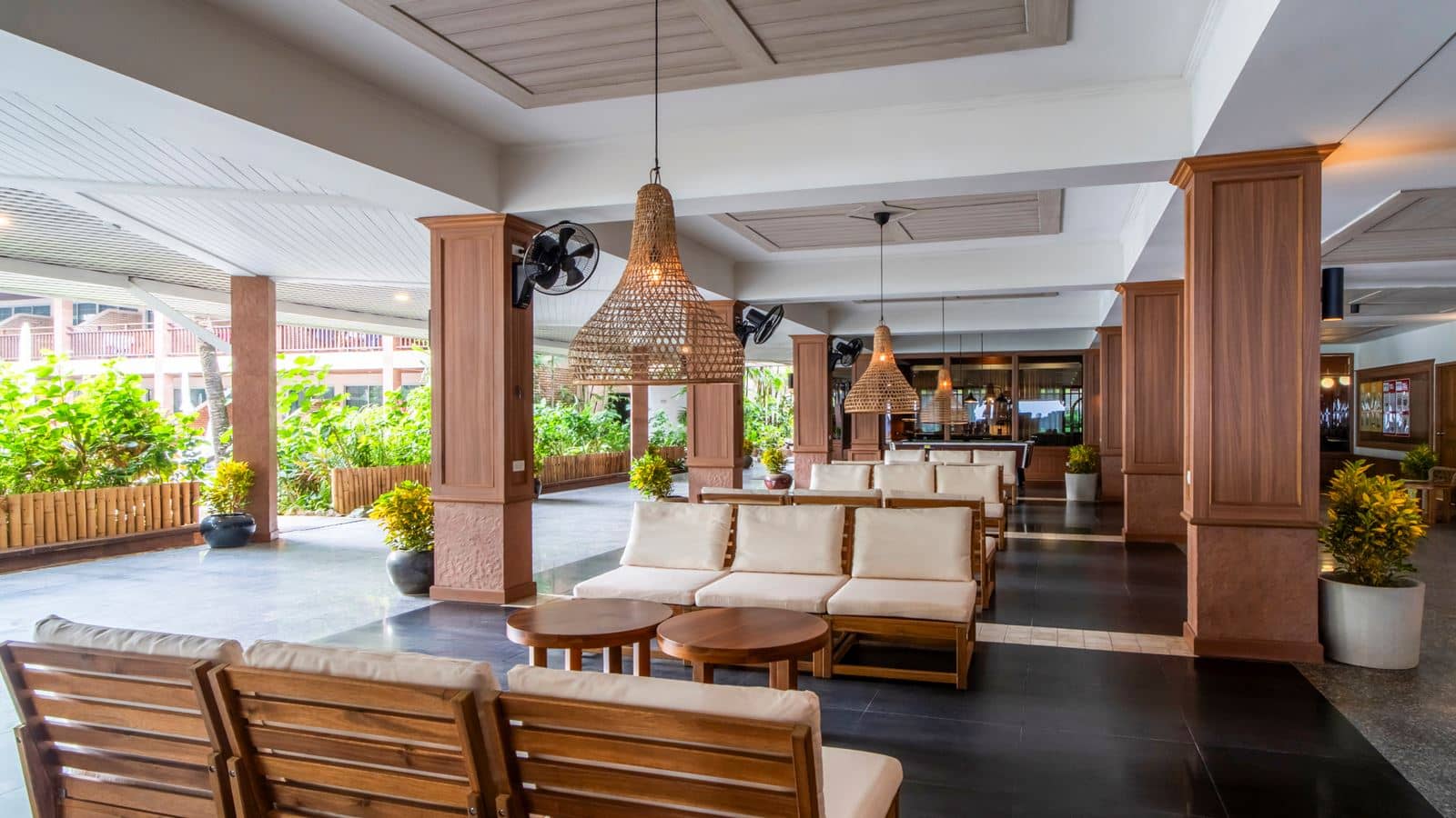 bars-lobby-bar