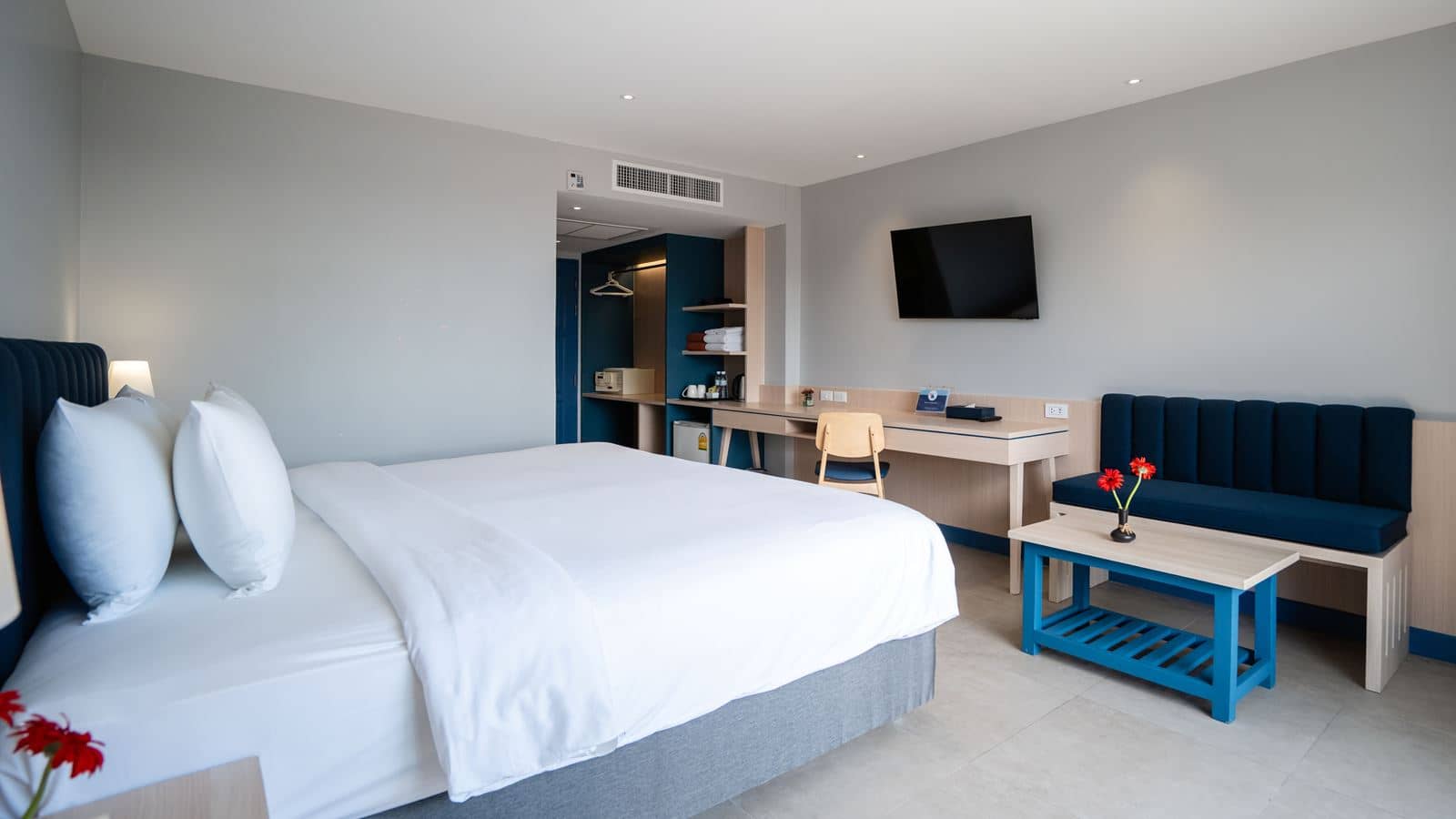 rooms-superior-pool-view