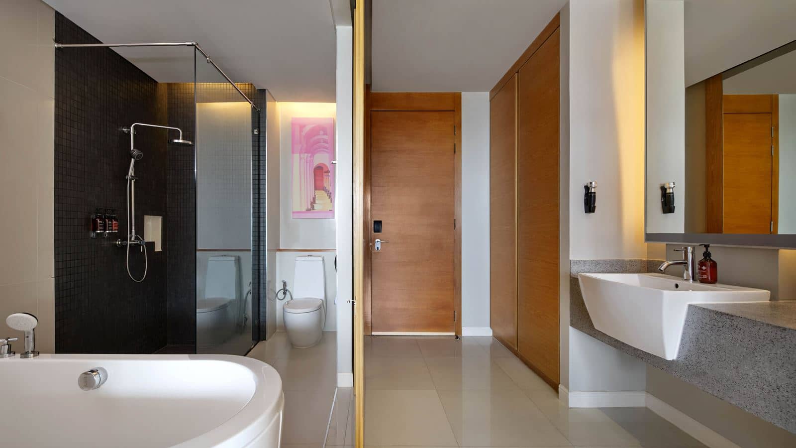 rooms-deluxe-room