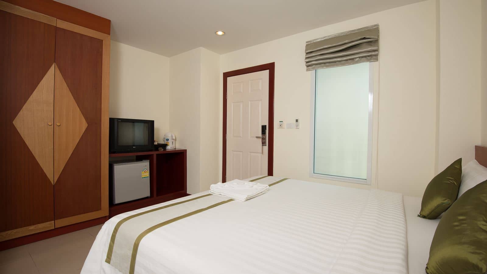 rooms-superior-room
