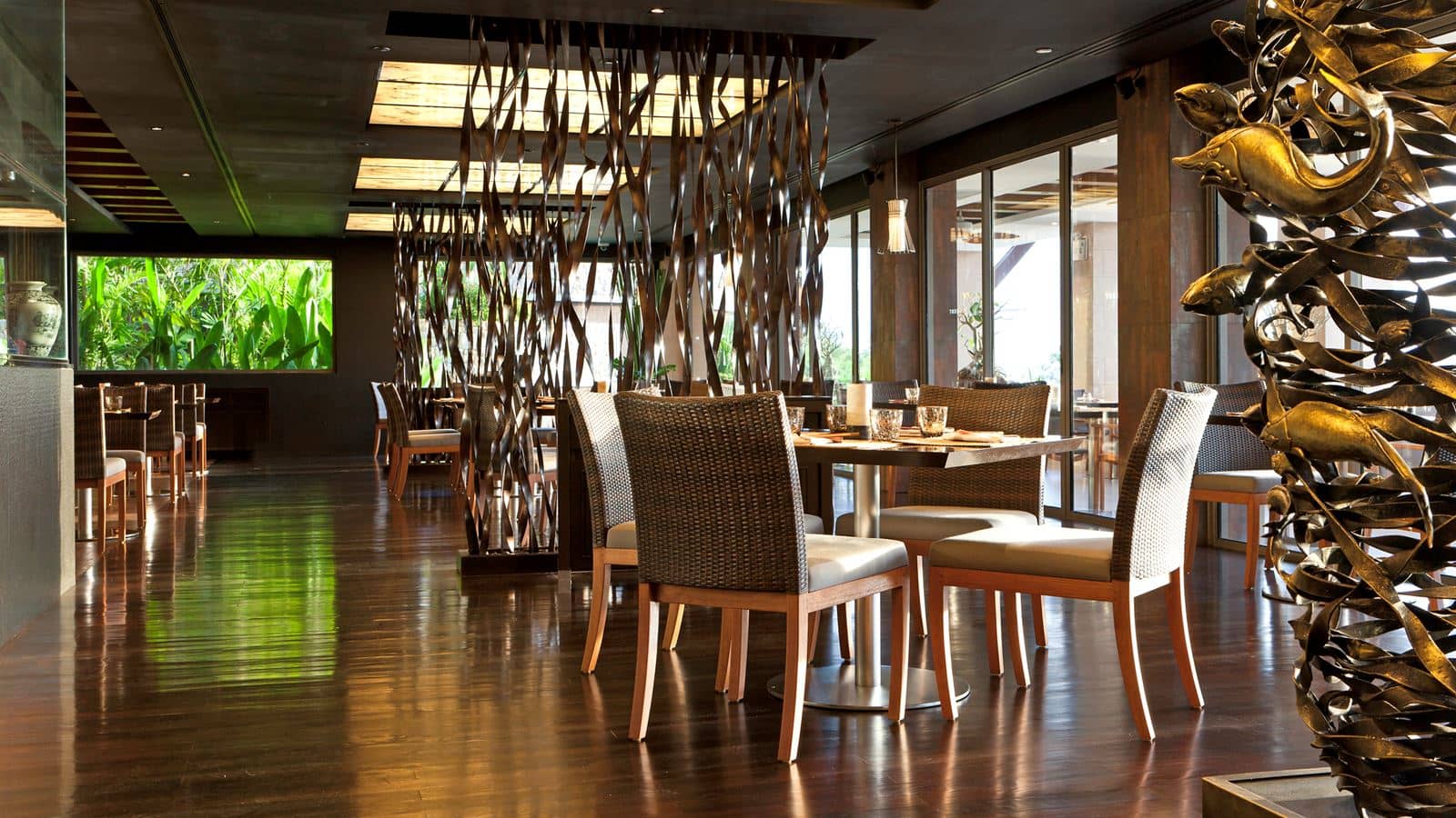 restaurants-eest