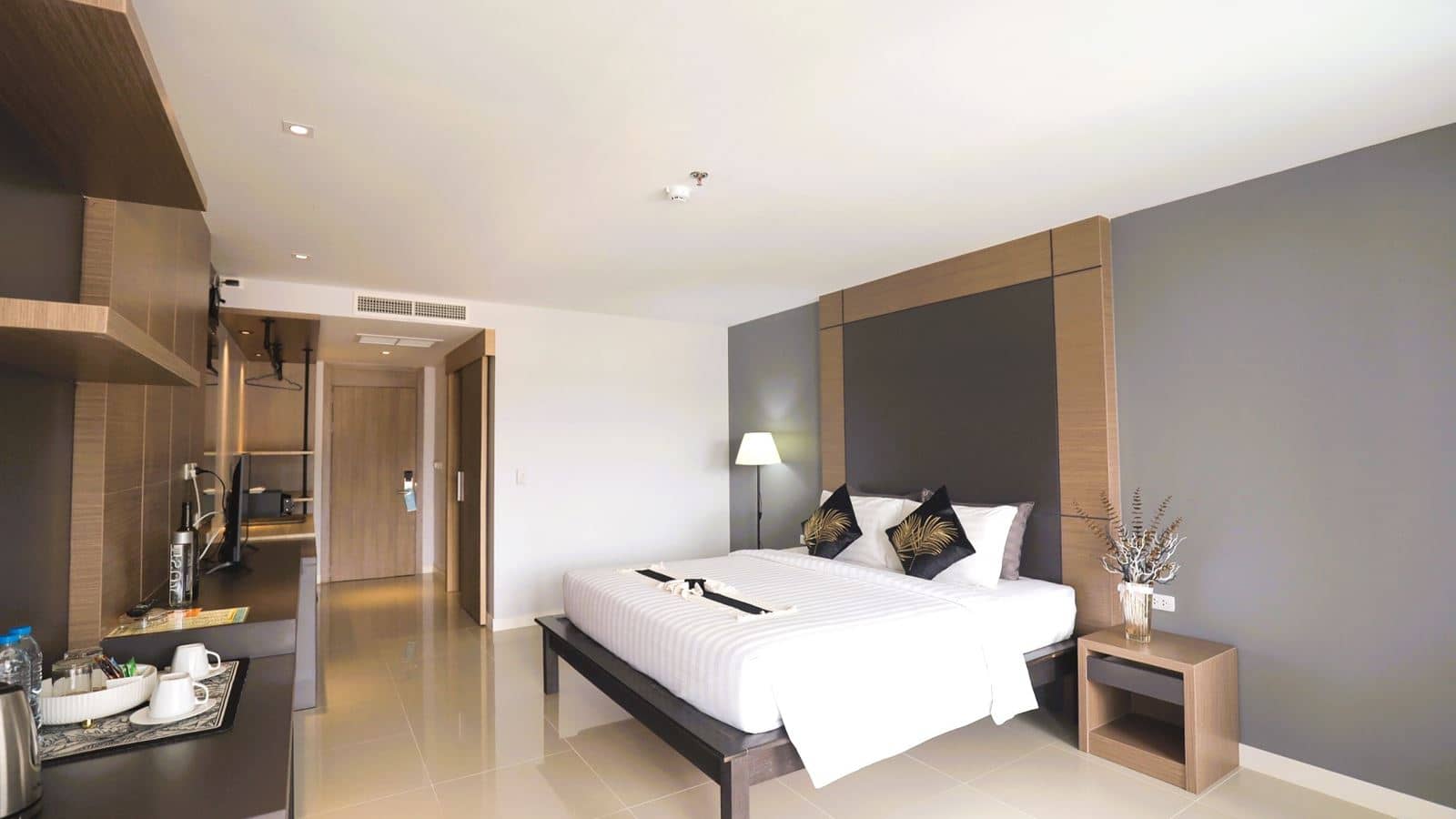 rooms-deluxe-room