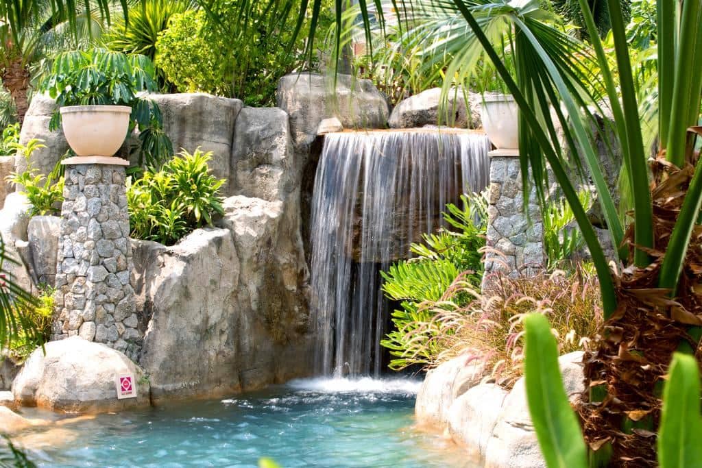 pools-outdoor-pool