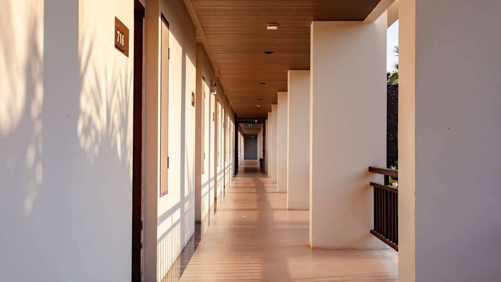 rooms-deluxe-seaview