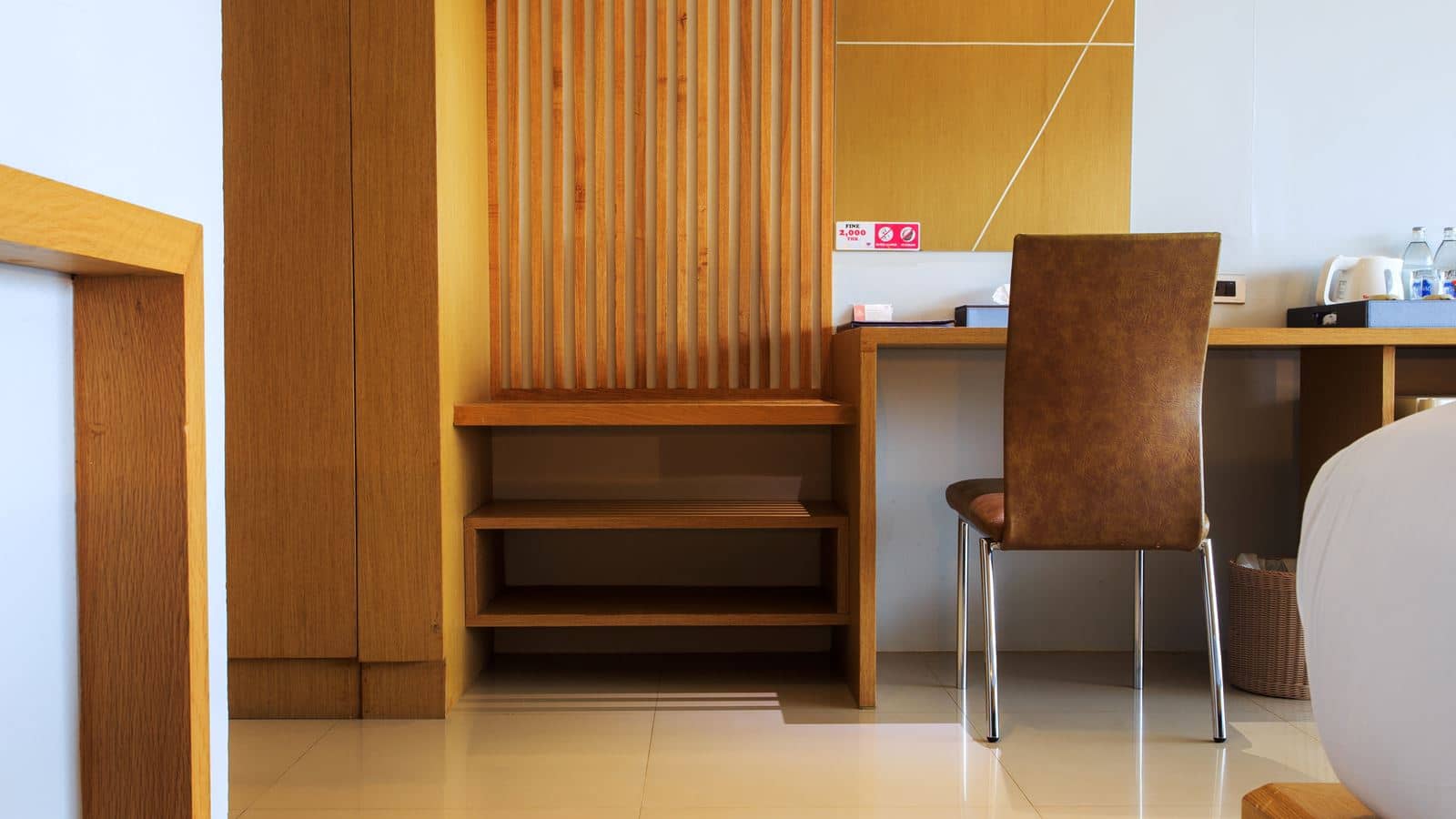 rooms-deluxe-balcony