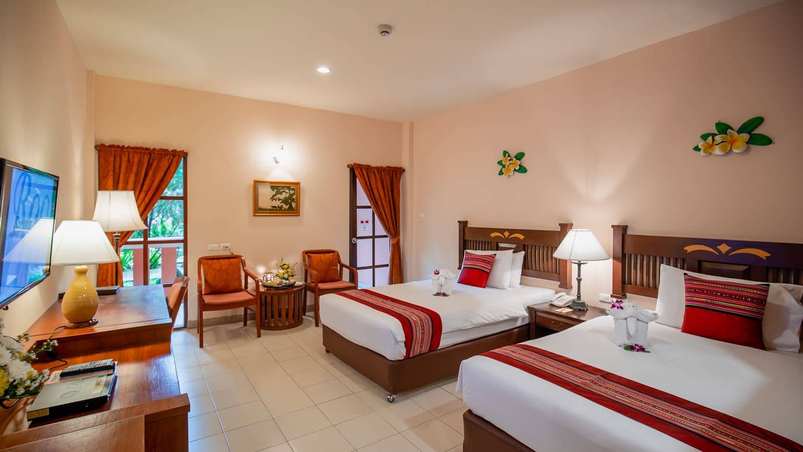 rooms-deluxe-room