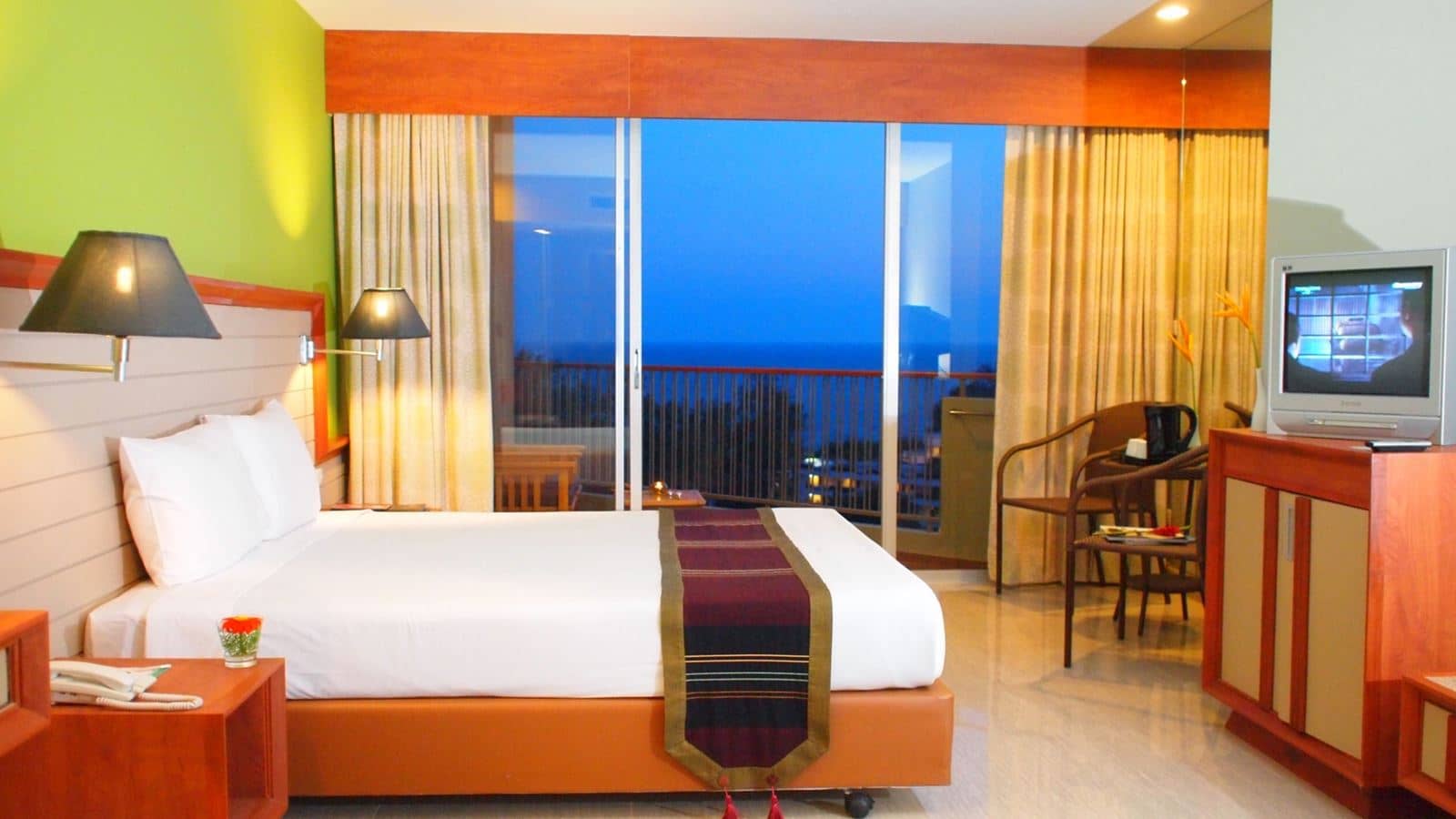 rooms-royal-3-bedrooms-suite