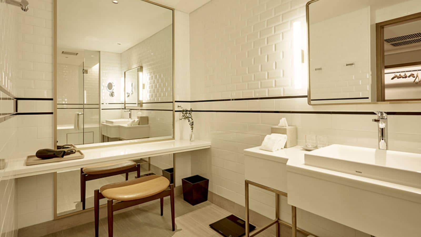rooms-jr-suite-california-king