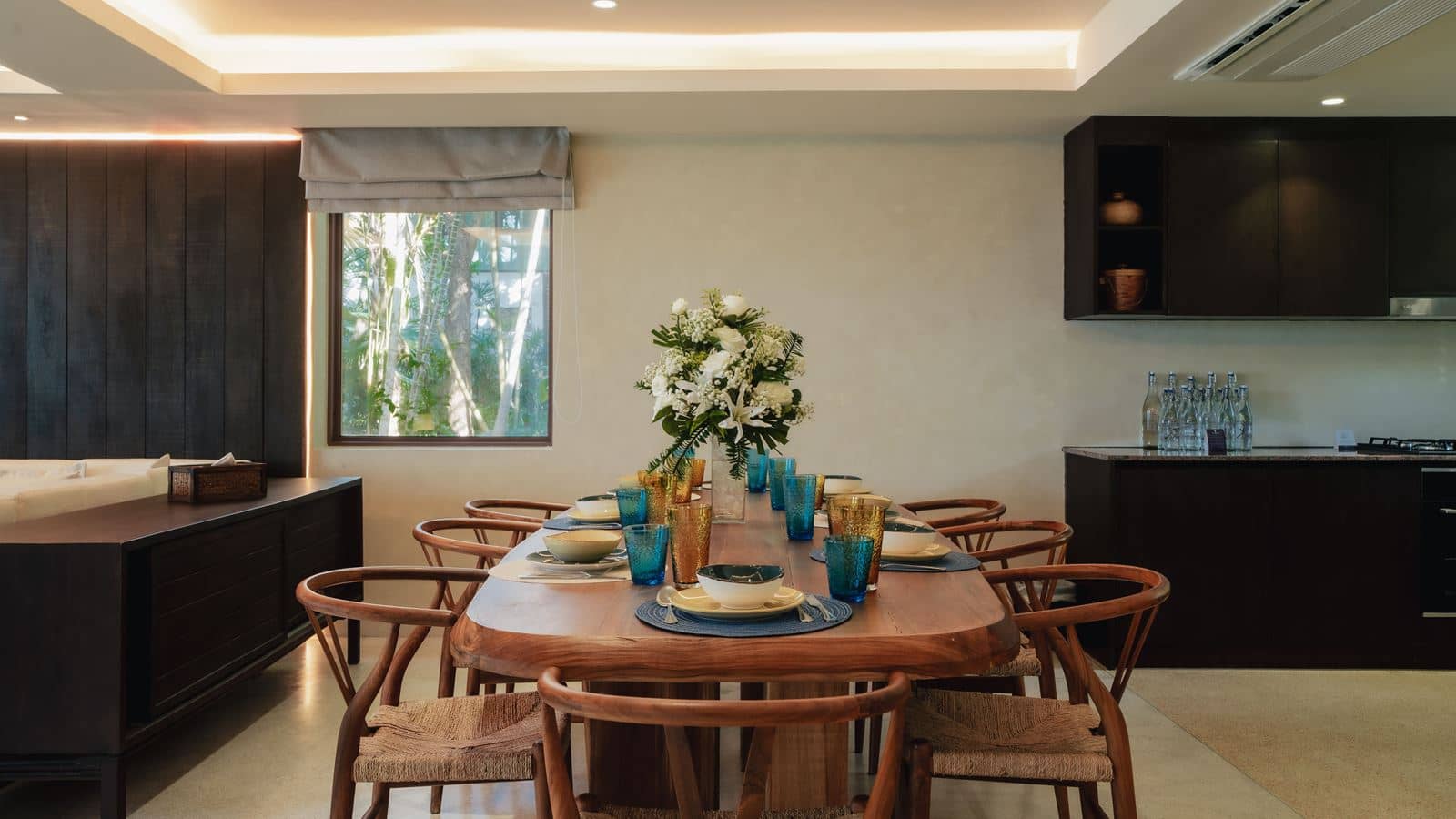 rooms-lux-5-bedroom-grand-beachfront-pool-villa