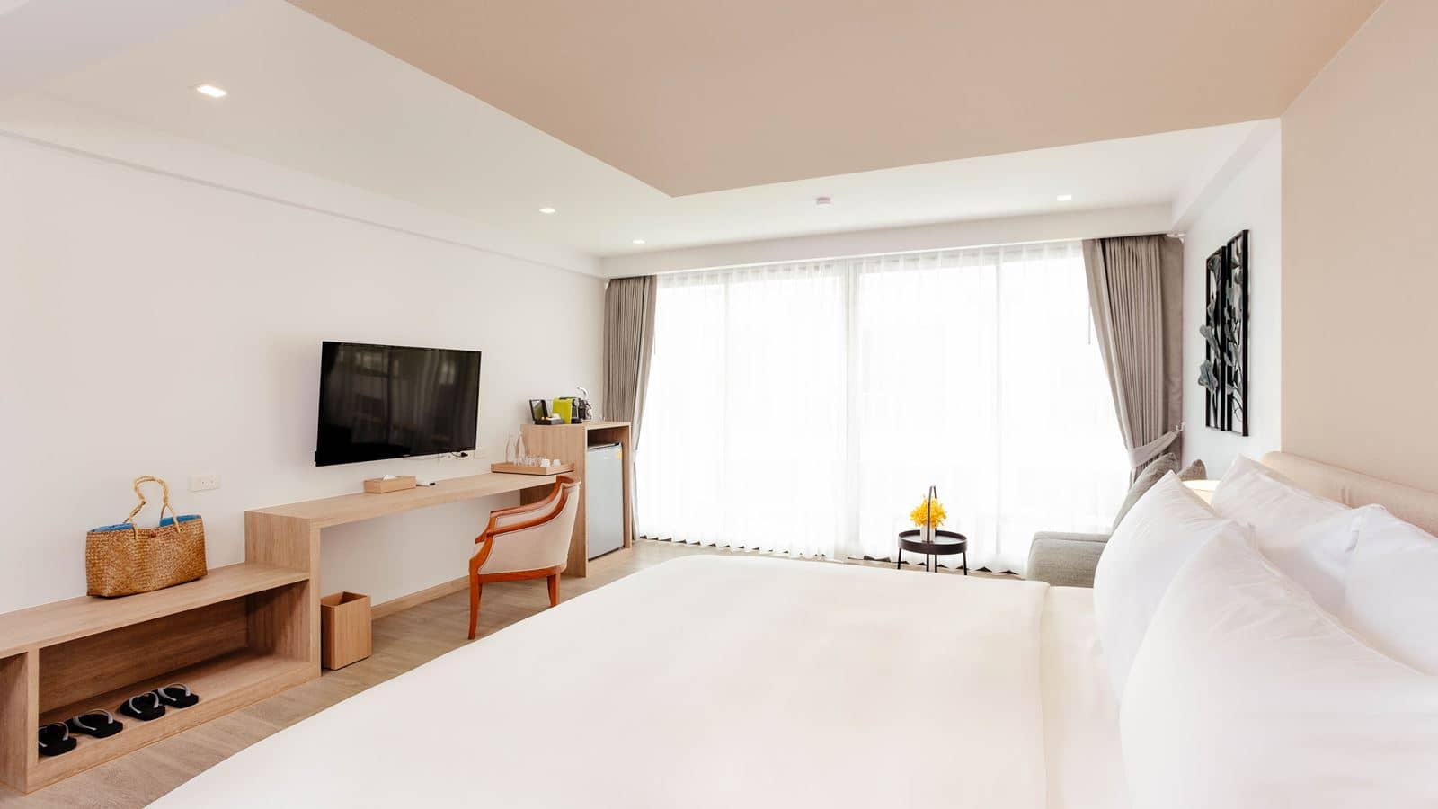 rooms-deluxe-room