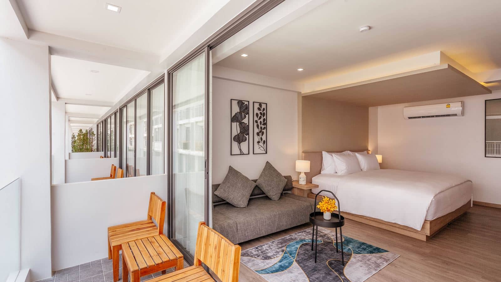 rooms-deluxe-room