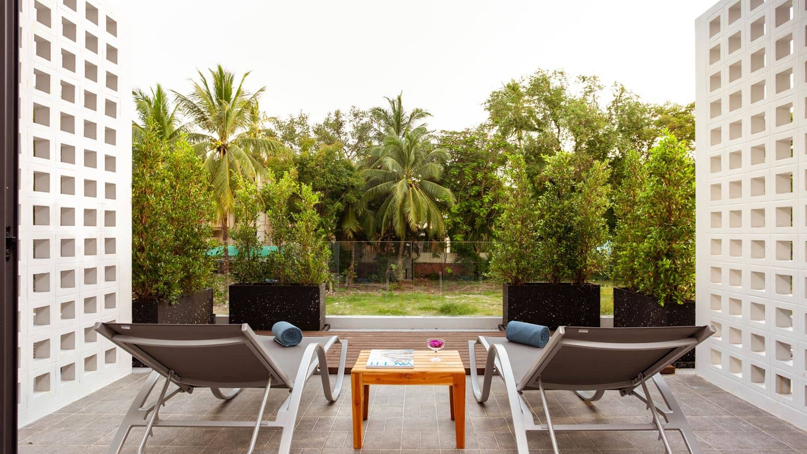 rooms-verandah-room