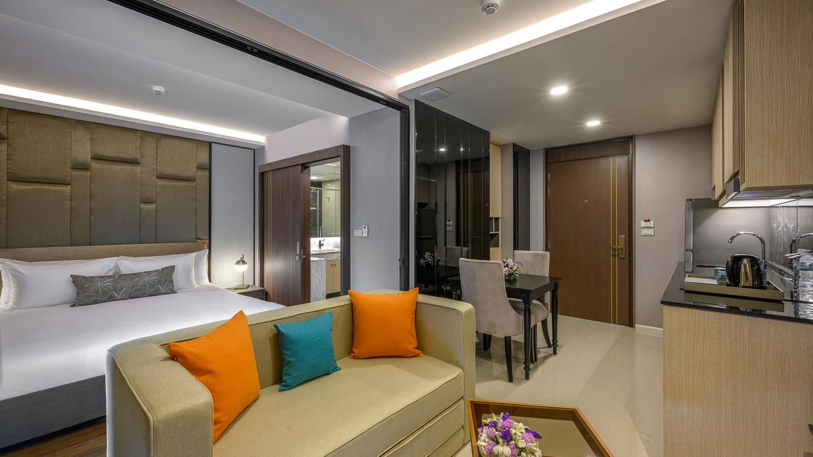 rooms-deluxe-room