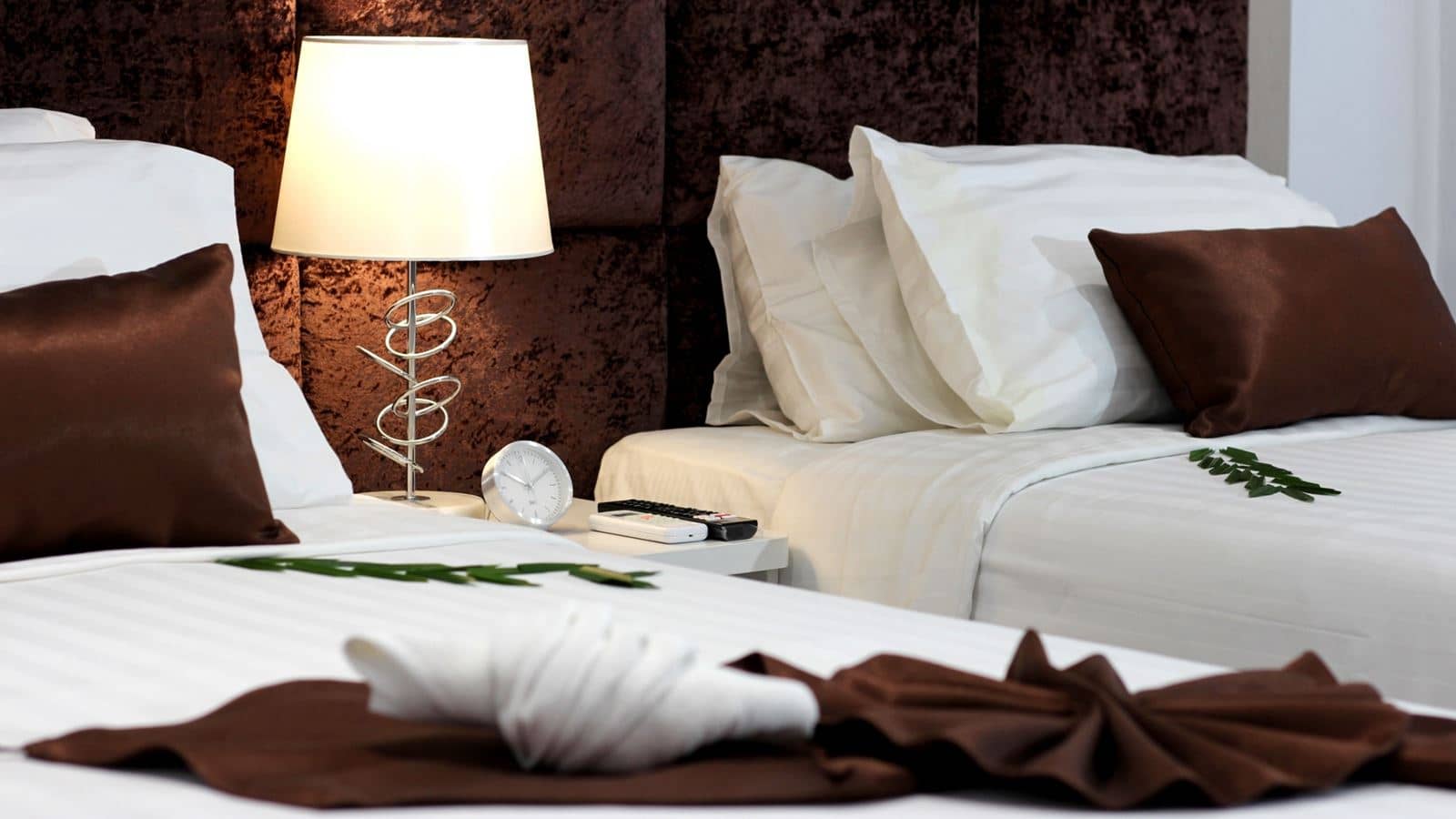 rooms-deluxe-room
