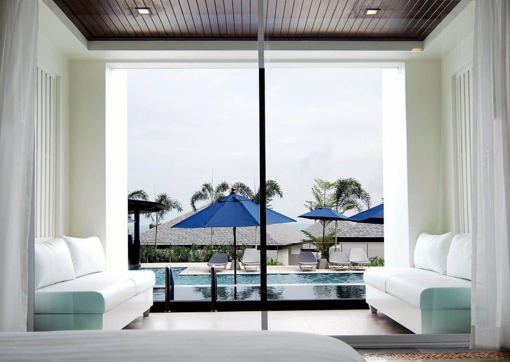 rooms-deluxe-pool-access-room