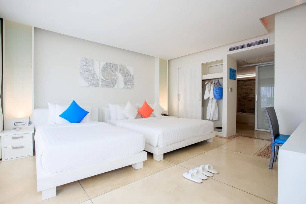 rooms-ocean-pool-villa