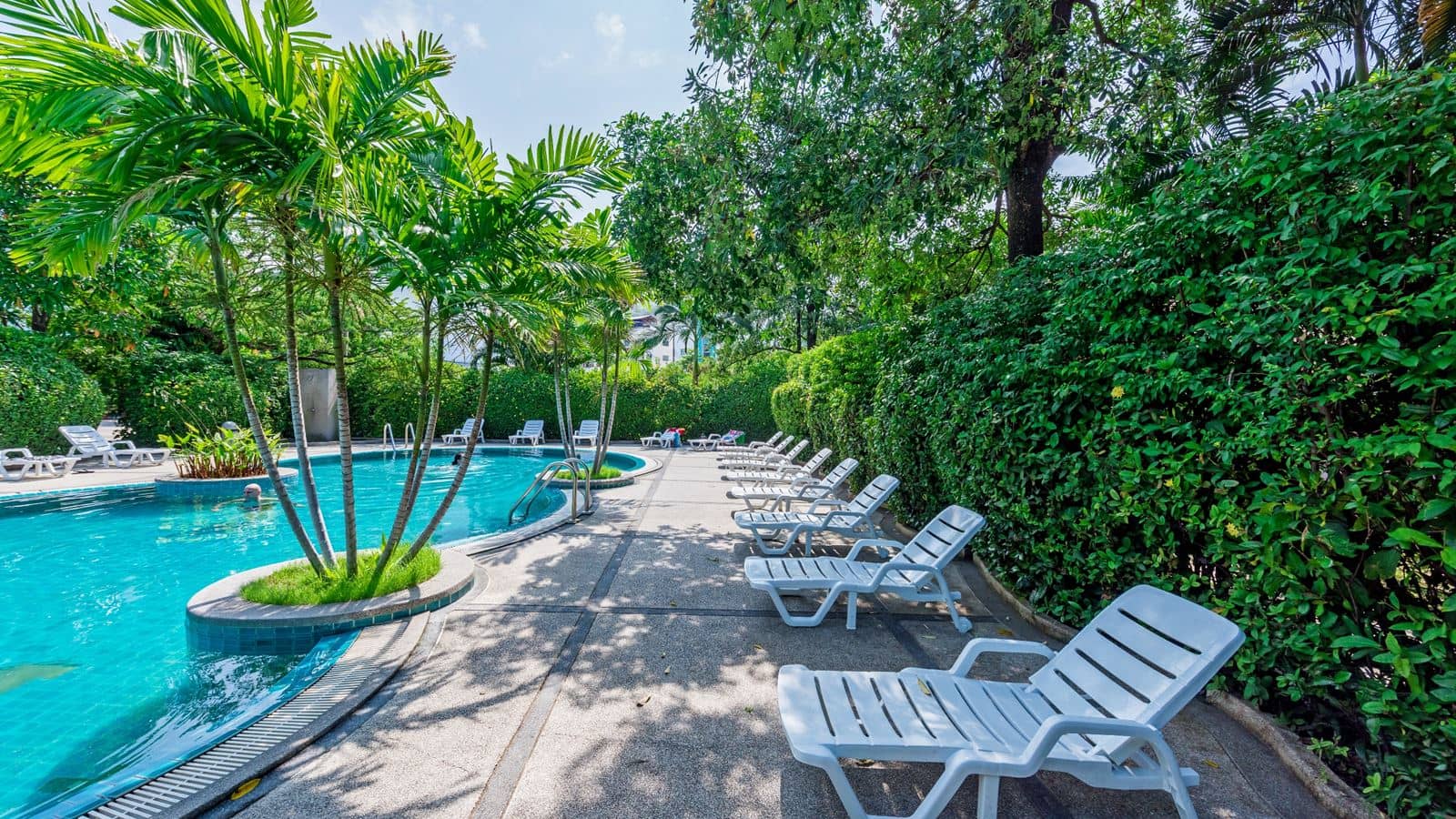 pools-outdoor-pool