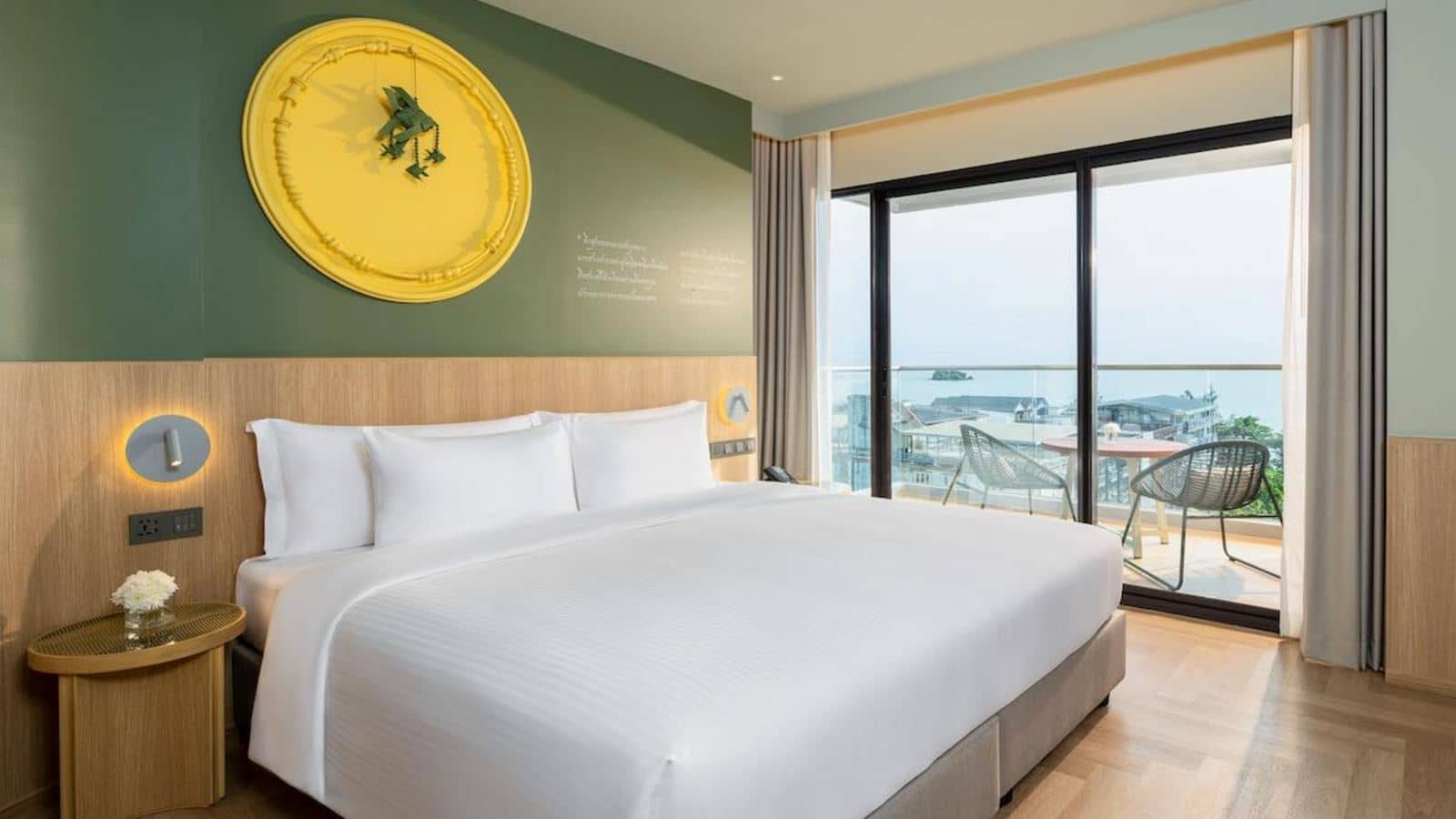 rooms-junior-suite-ocean-view-with-balcony