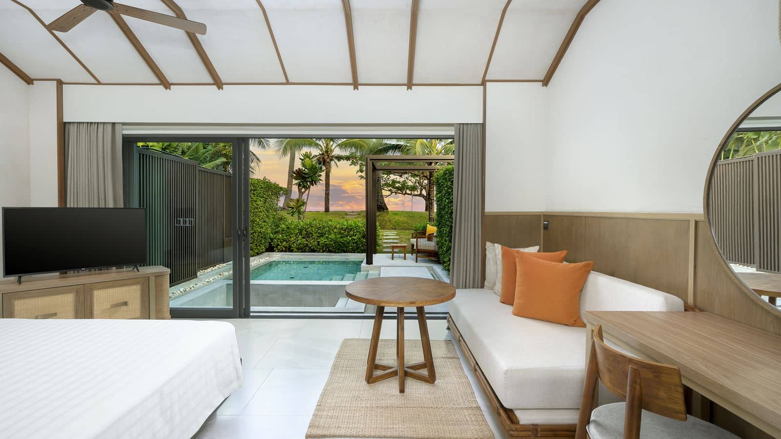 rooms-beachfront-pool-villa