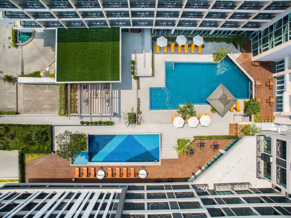 pools-outdoor-pool