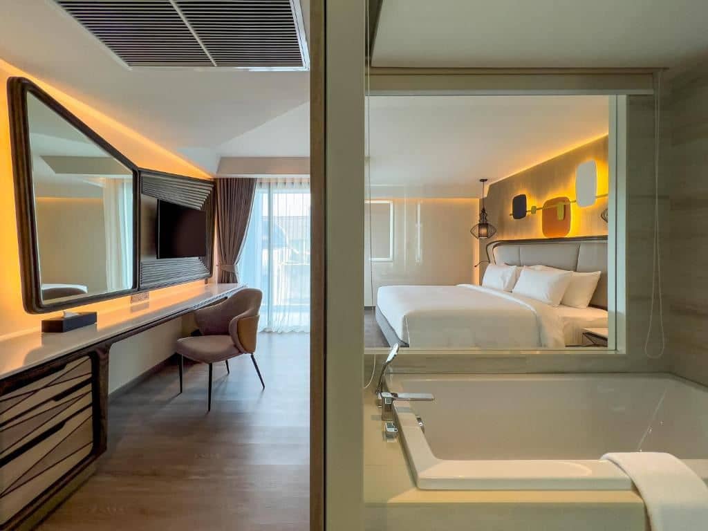 rooms-premier-king-bed-room
