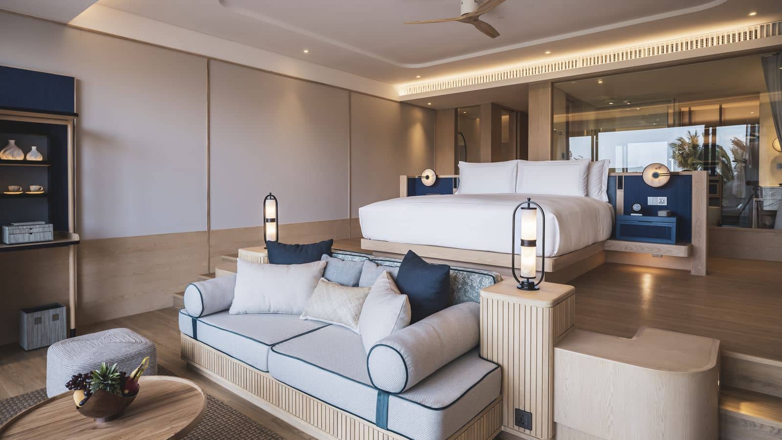 rooms-deluxe-sea-view-suite