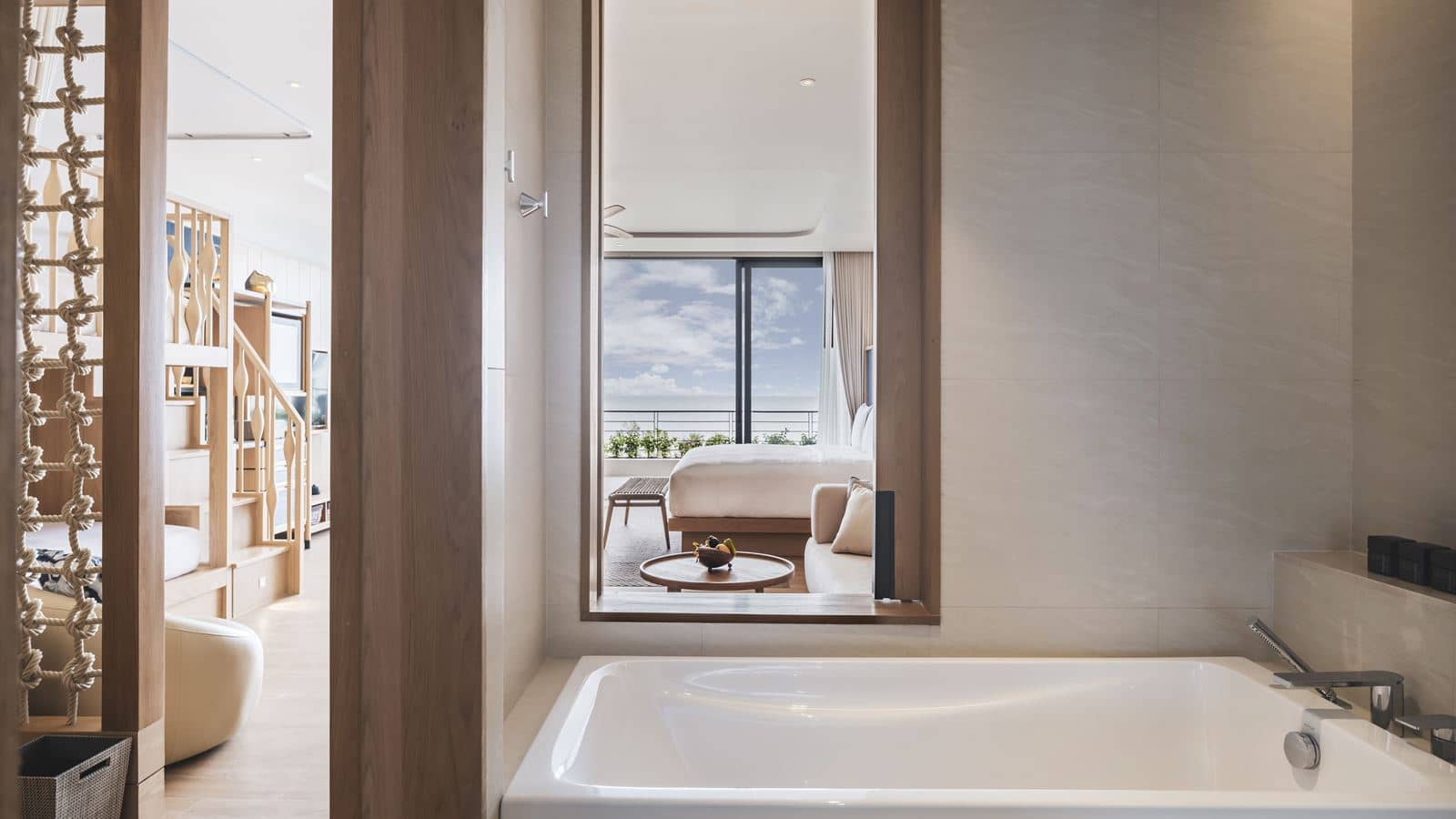 rooms-family-suite-sea-view-suite