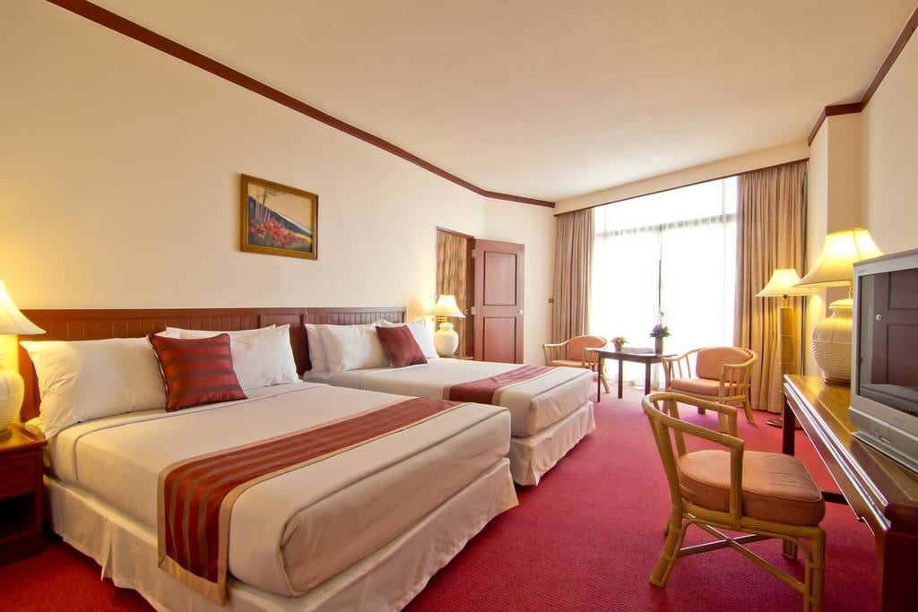 rooms-deluxe-room