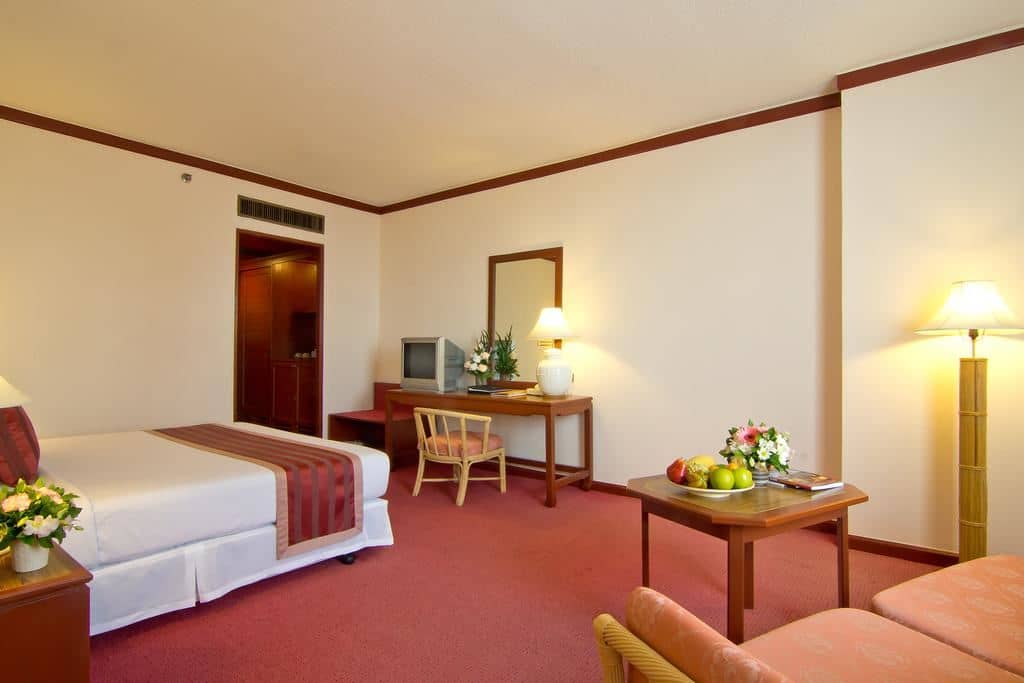 rooms-deluxe-room