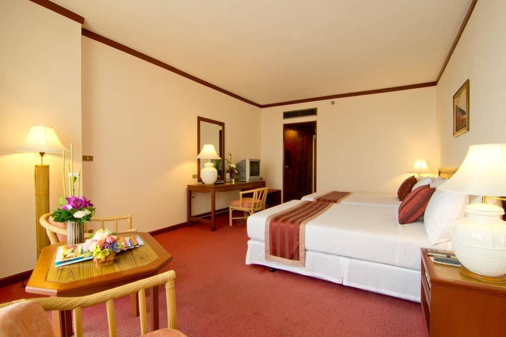 rooms-deluxe-room