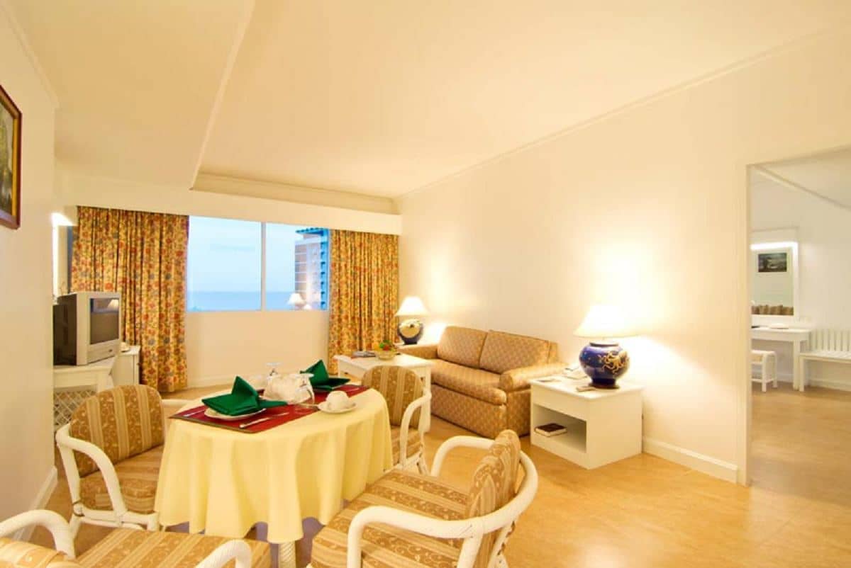 rooms-sunset-suite