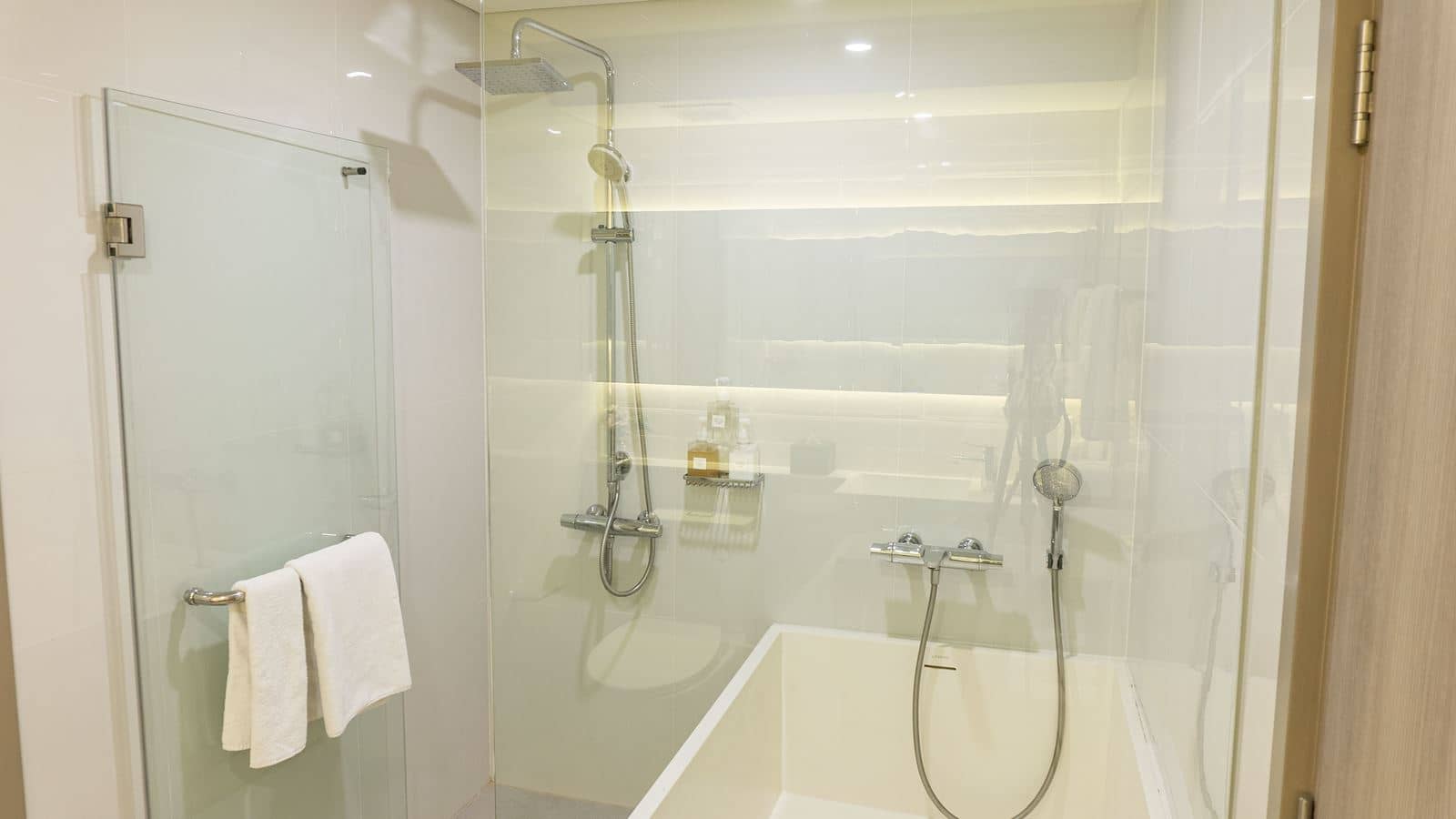 rooms-duplex-family-suite