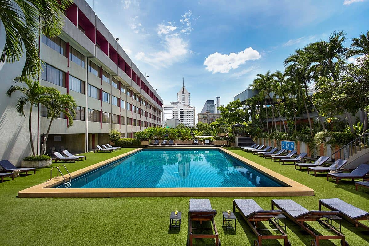 pools-outdoor-pool