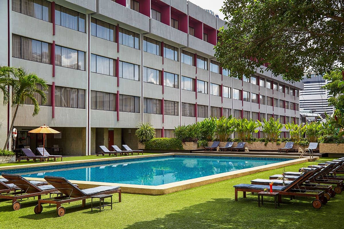 pools-outdoor-pool