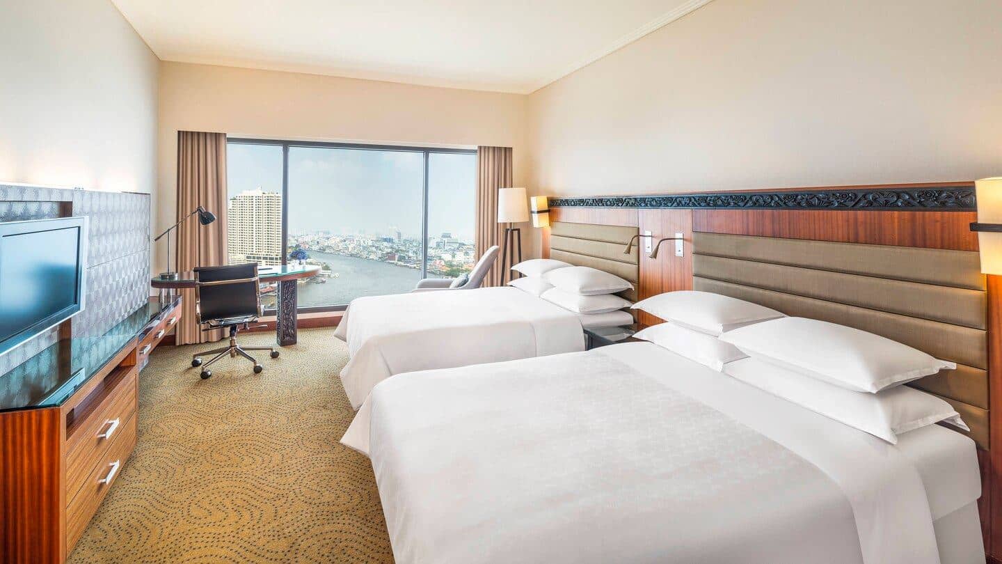 rooms-club-deluxe-riverview-room