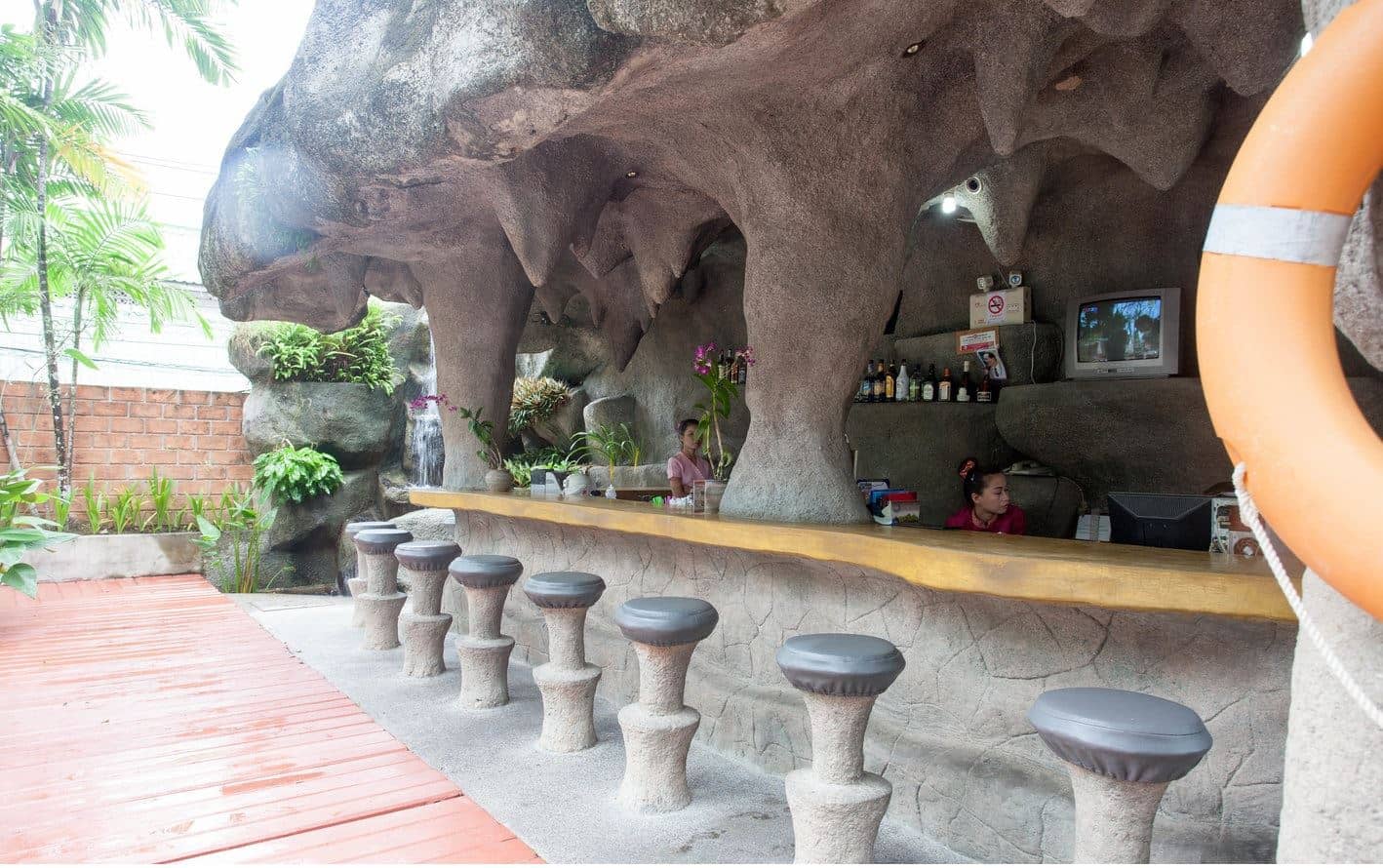 bars-rock-bar